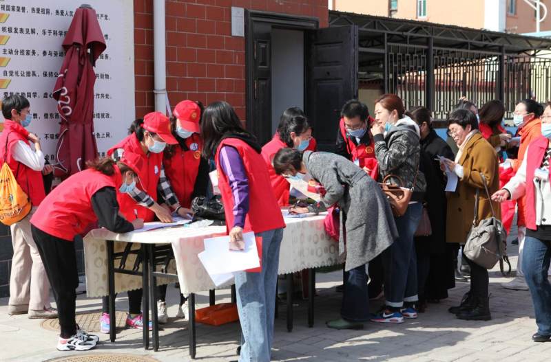 山西省公益事业促进会开展学雷锋系列活动:心理健康志愿服务活动进校园