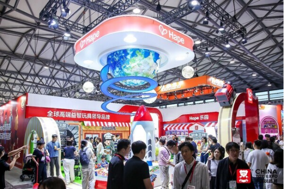 彰显多维综合实力 Hape亮相2025中国玩具展
