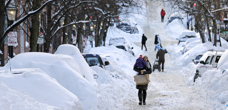 美暴风雪致5000多趟航班取消