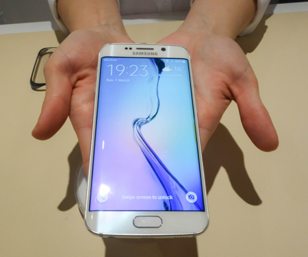 三星发布新款手机Galaxy　S6及S6　edge