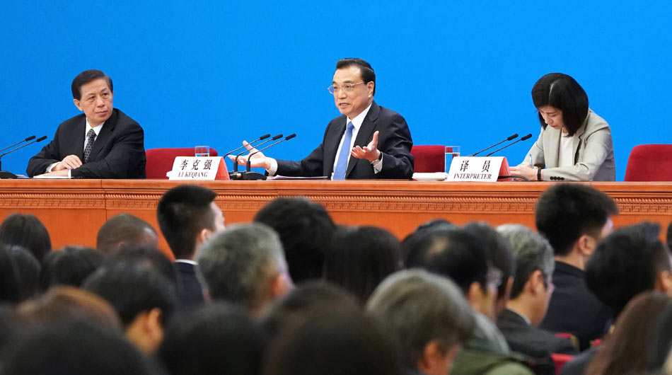 李克强总理会见采访全国两会的中外记者并回答提问