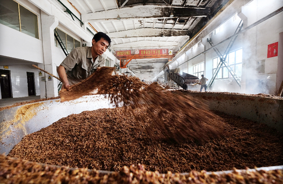 >> 正文  作为全国知名企业,山西杏花村汾酒集团有限责任公司拥有悠久