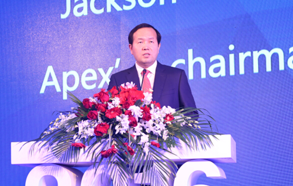 图为艾派克董事长汪东颖