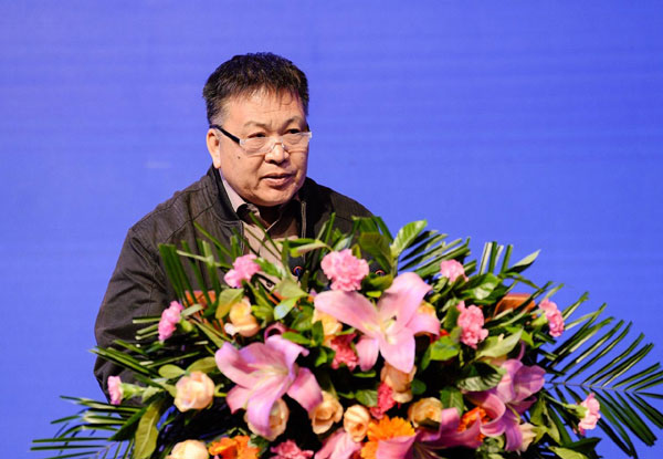 中国社科院城市发展与环境研究所原党委书记,副所长张新平发言