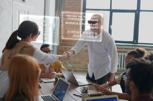 首款AR翻译眼镜助力听障人士沟通无忧 _ 经济参考网 _ 新华社《经济参考报》官方网站